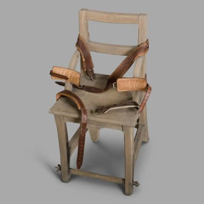 Chaise de contention psychiatrique, circa1930