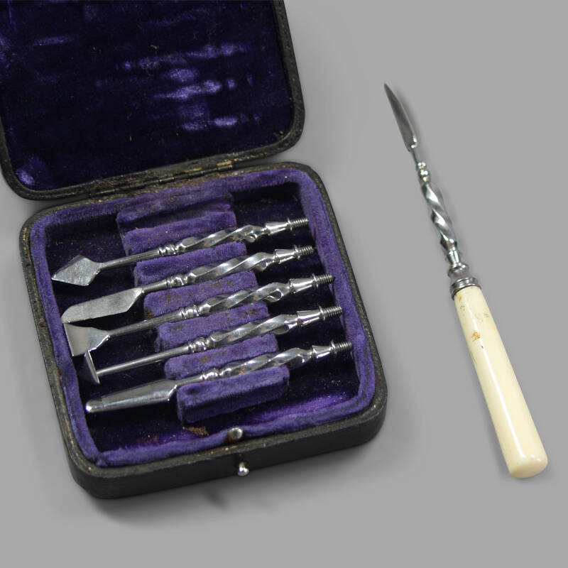 XIXth C. Dental Scaling Set - Image 2