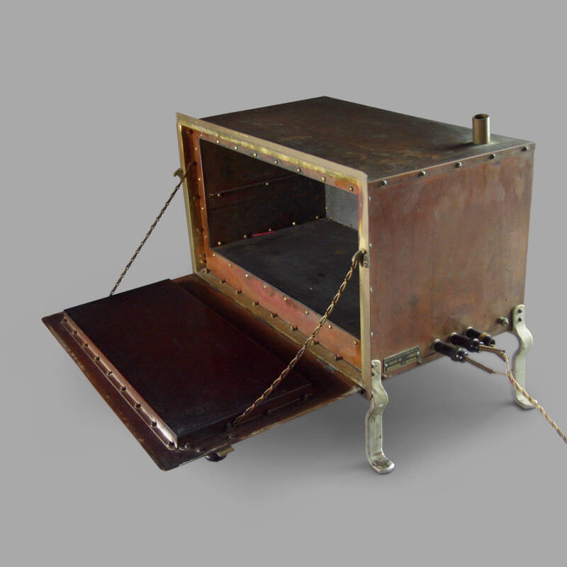 XIXth C. Copper Medical Sterilizer - Image 3