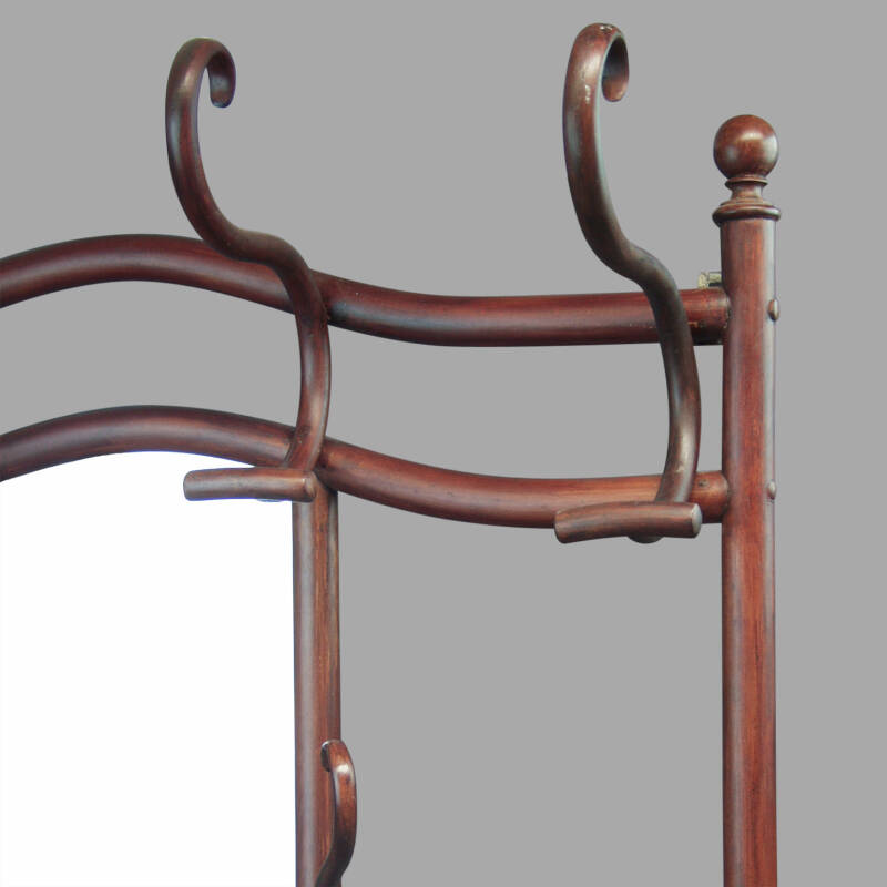 Porte-manteaux Thonet en hètre teinté<br> – Image 3